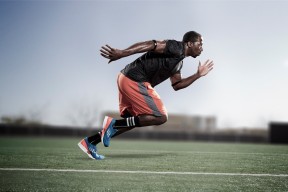 MILANSPORT下载-凯恩·瑞安：凭借高效的防守，助力全黑队建立稳固防线，rk凯恩