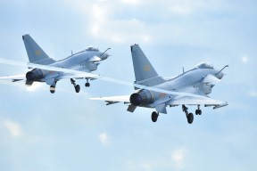 MILANSPORT下载-赛尔·阿尔斯塔：他将南非队的防守提升到一个新的高度，阿尔塞塔斯一世